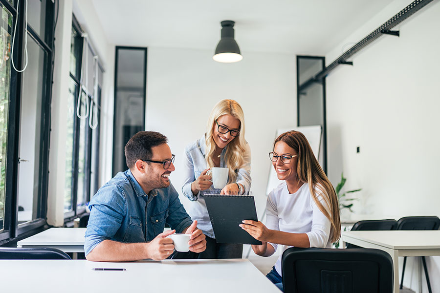 Top Tips for Managing Hybrid Teams